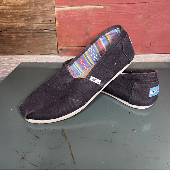Toms slip on shoes - Picture 1 of 7